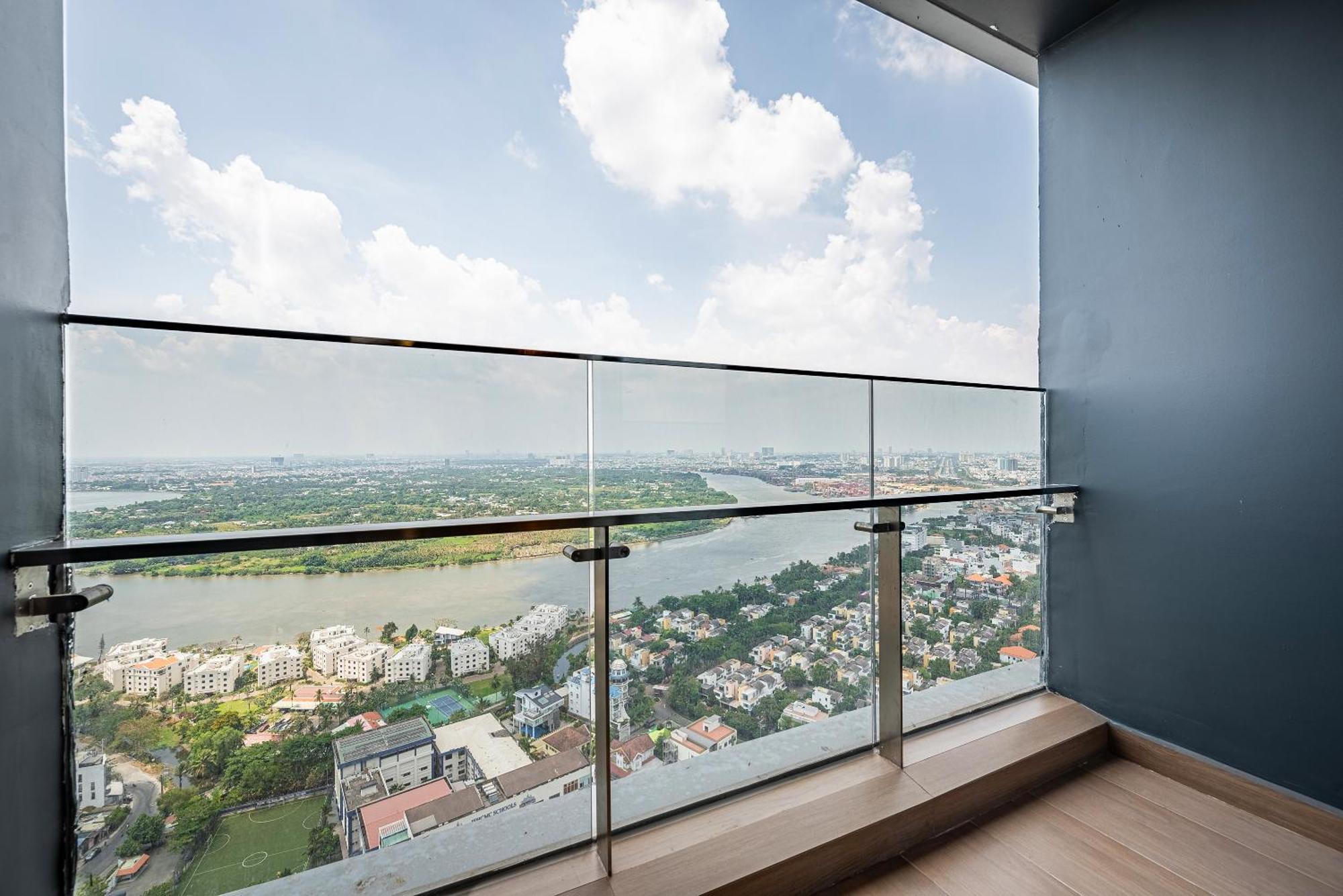 Căn hộ Lumiere Riverside Infinity Pool